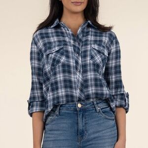 Kut from the Kloth Boylen Relaxed Metal Button Down Woven Blue Plaid Shirt SP